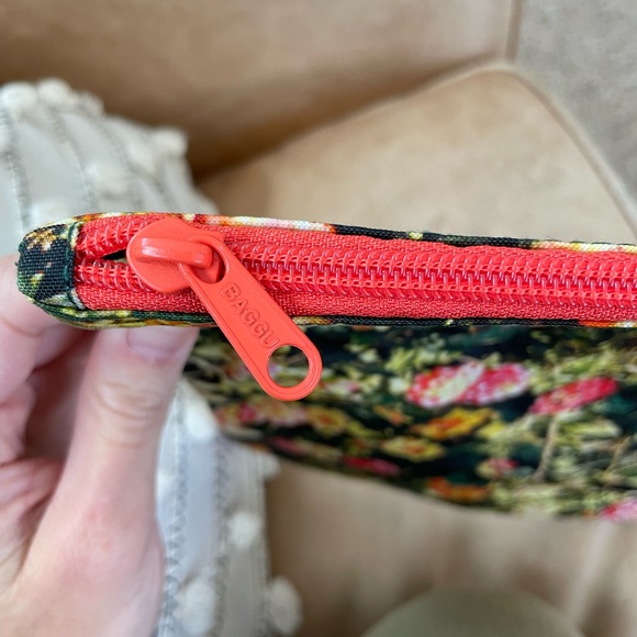 BAGGU Large Flat Pouch NWOT - Picture 2 of 4